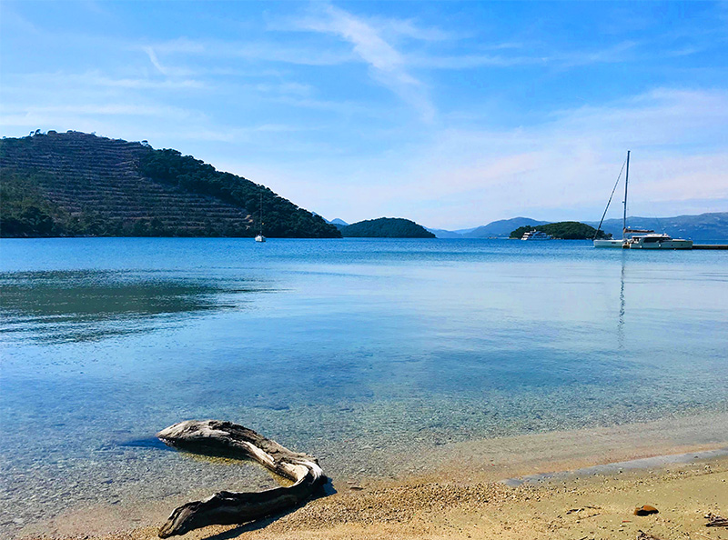 Elaphiti islands cruise sailing boat